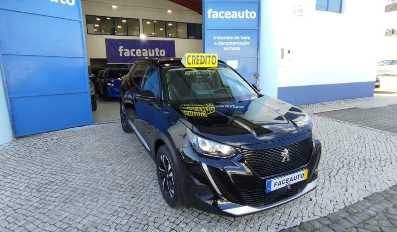 Peugeot e-2008 completo