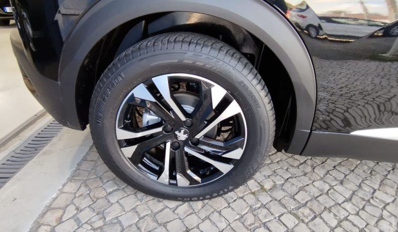 Peugeot e-2008 completo