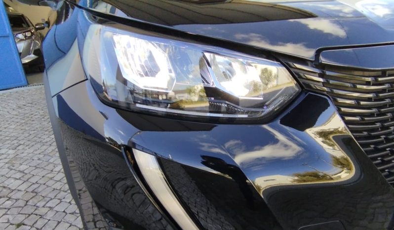 Peugeot e-2008 completo