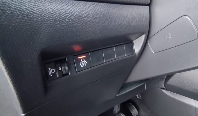 Peugeot e-2008 completo