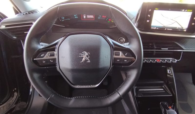 Peugeot e-2008 completo