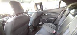 Peugeot e-2008 completo