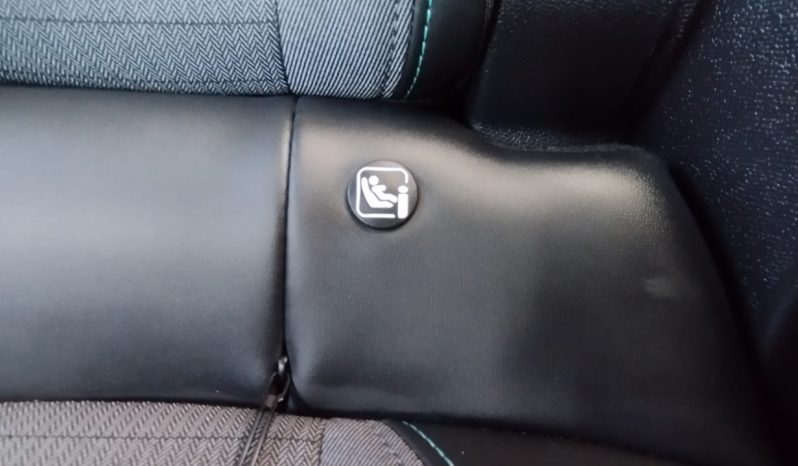 Peugeot e-2008 completo