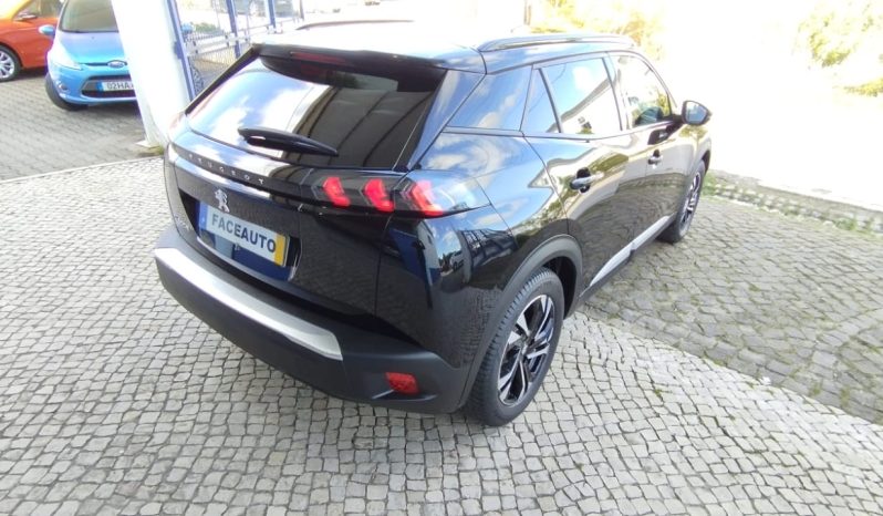 Peugeot e-2008 completo
