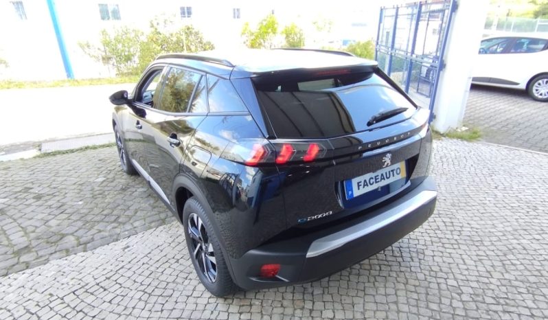Peugeot e-2008 completo
