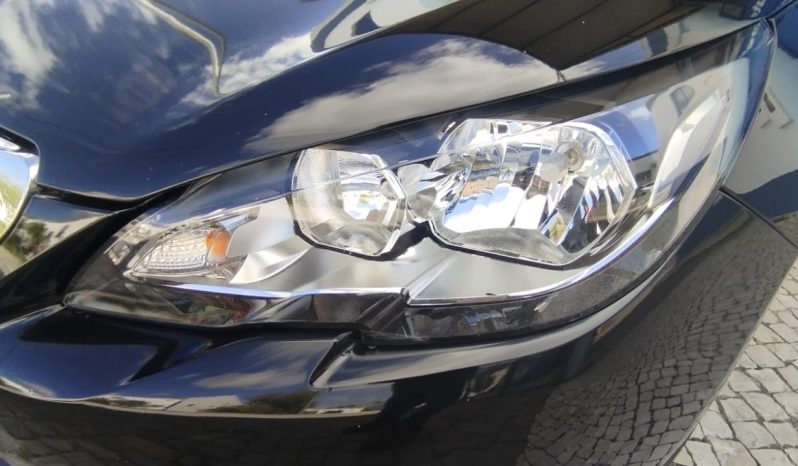 Peugeot 308 completo