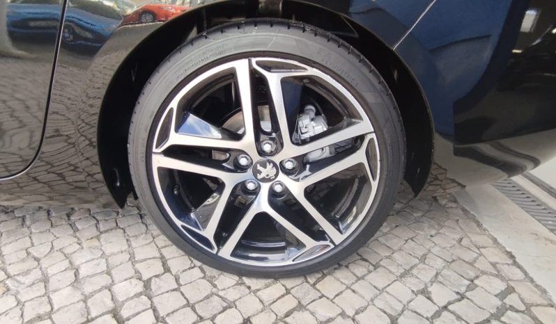 Peugeot 308 completo