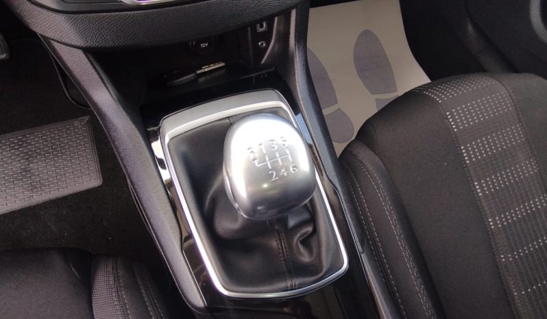 Peugeot 308 completo