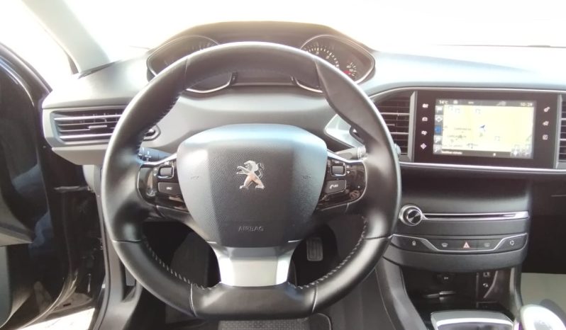 Peugeot 308 completo
