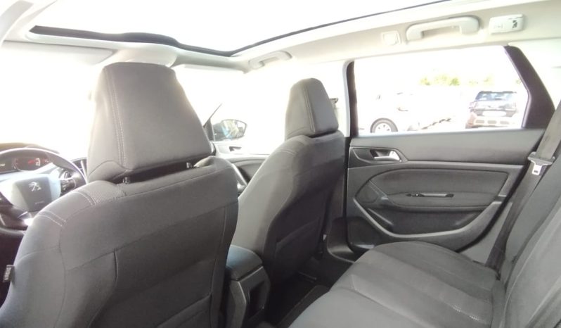 Peugeot 308 completo