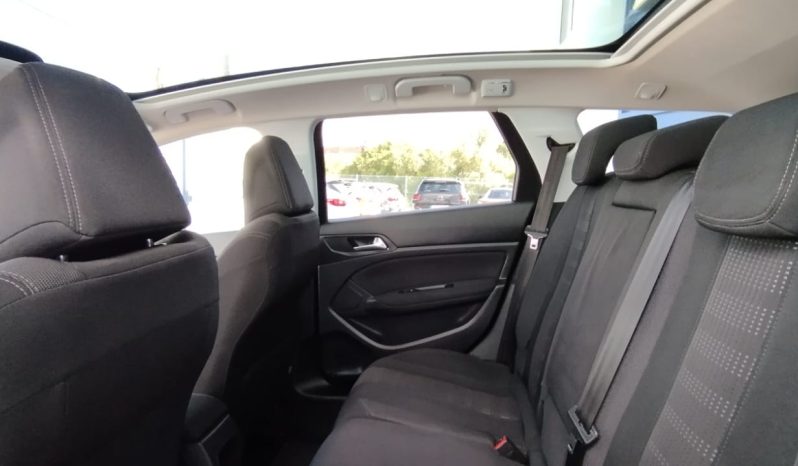 Peugeot 308 completo