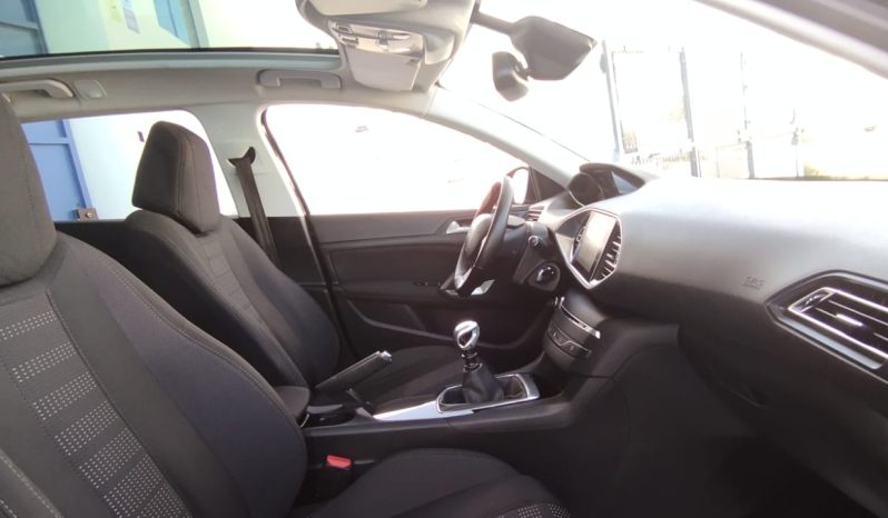 Peugeot 308 completo