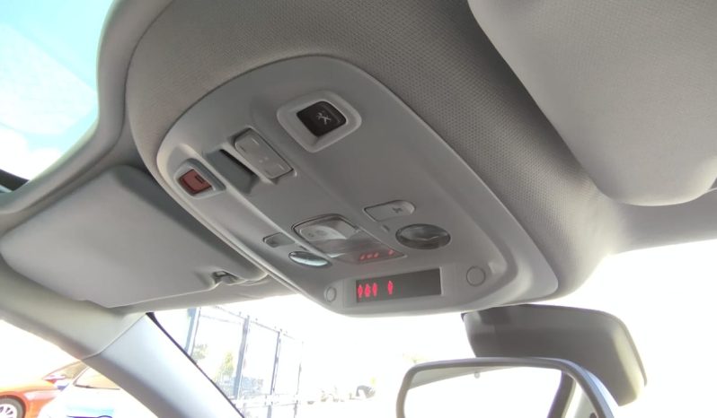Peugeot 308 completo