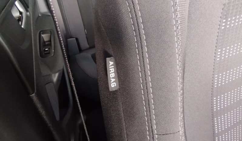 Peugeot 308 completo