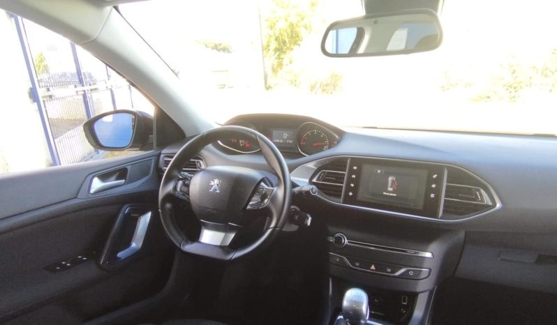 Peugeot 308 completo