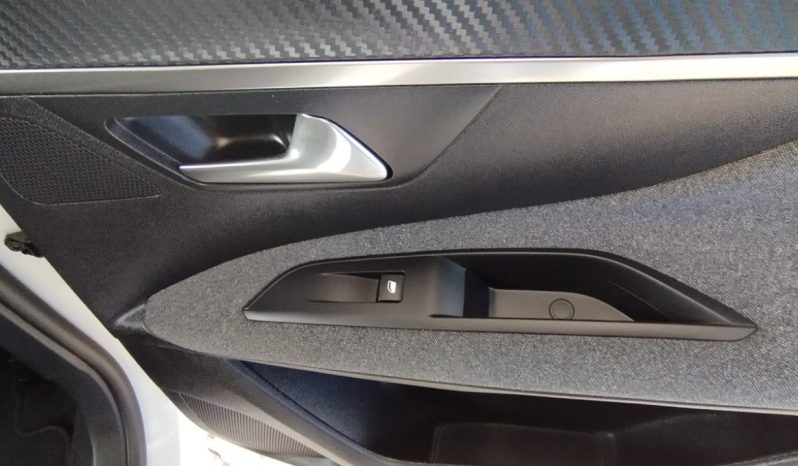 Peugeot 3008 cx Auto completo