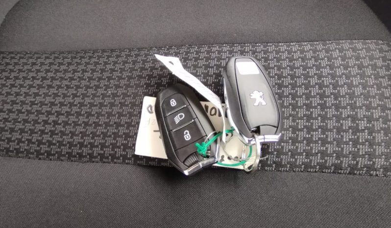Peugeot 3008 cx Auto completo