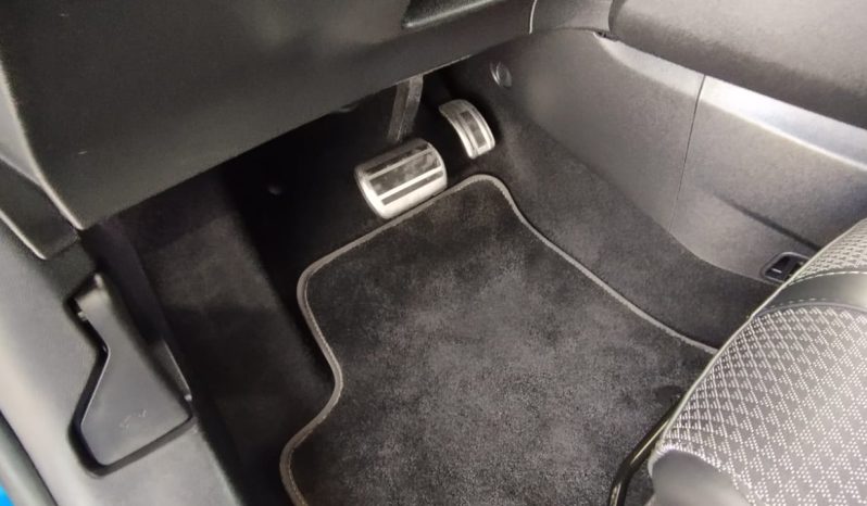 Peugeot e-208 GTLine completo