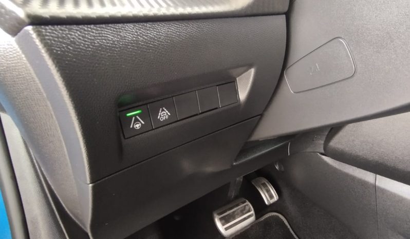 Peugeot e-208 GTLine completo