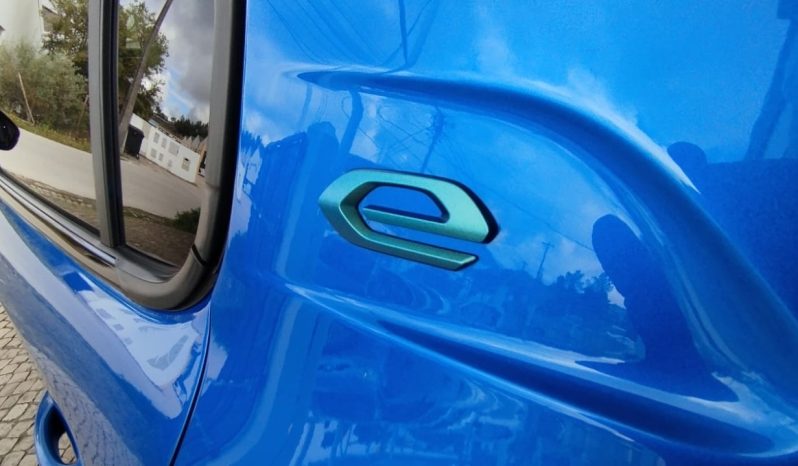 Peugeot e-208 GTLine completo
