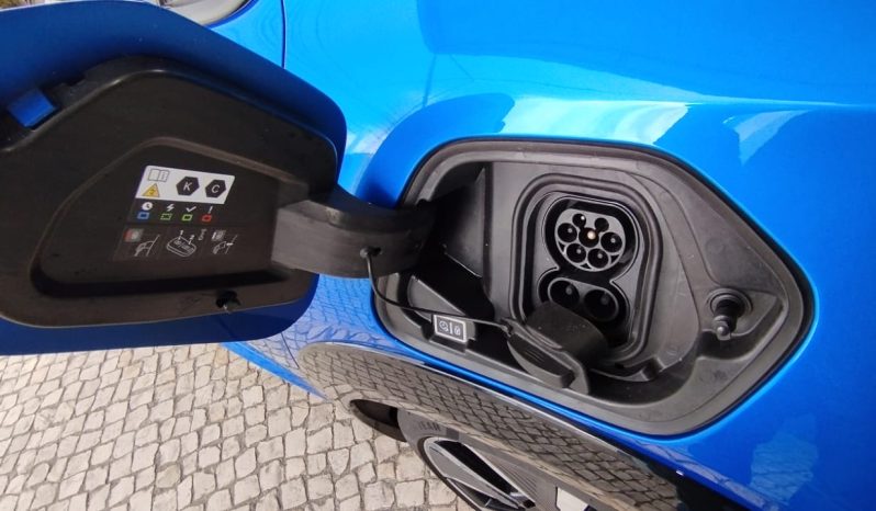 Peugeot e-208 GTLine completo
