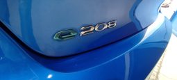 Peugeot e-208 GTLine completo