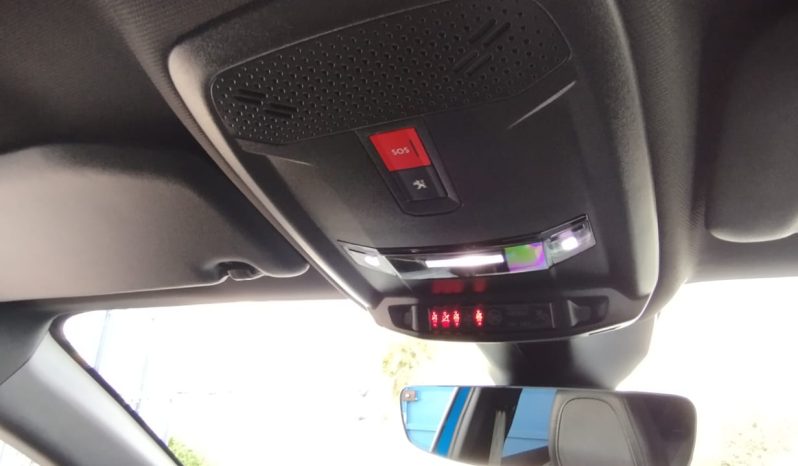 Peugeot e-208 GTLine completo