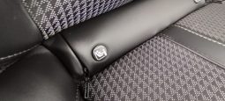 Peugeot e-208 GTLine completo