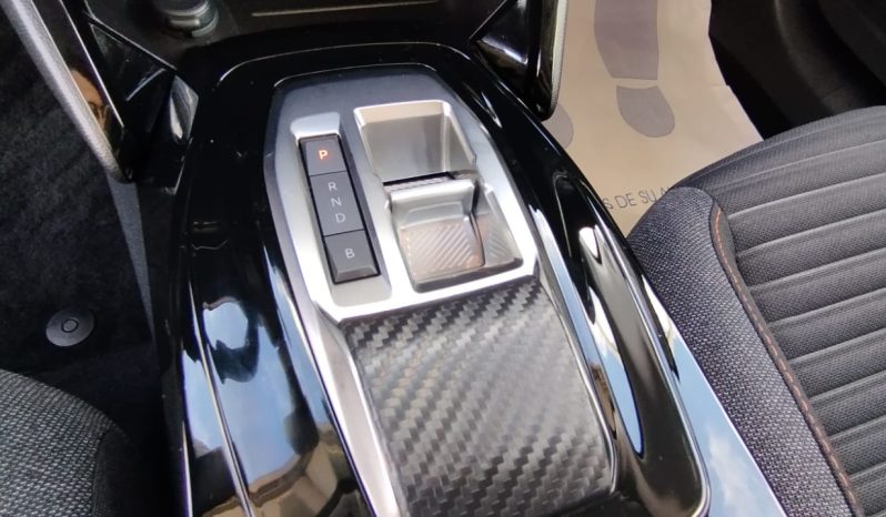 Peugeot e-208 completo