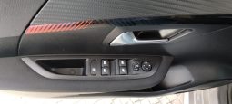 Peugeot e-208 completo