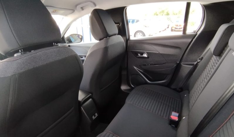 Peugeot e-208 completo