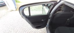 Peugeot e-208 completo