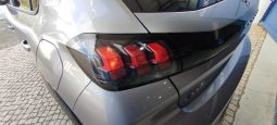 Peugeot e-208 completo