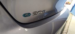Peugeot e-208 completo