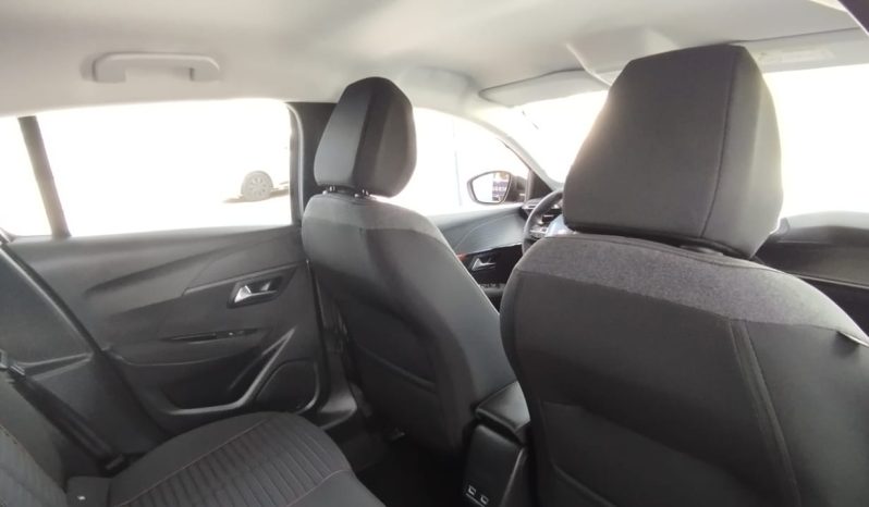 Peugeot e-208 completo