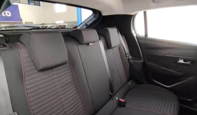 Peugeot e-208 completo