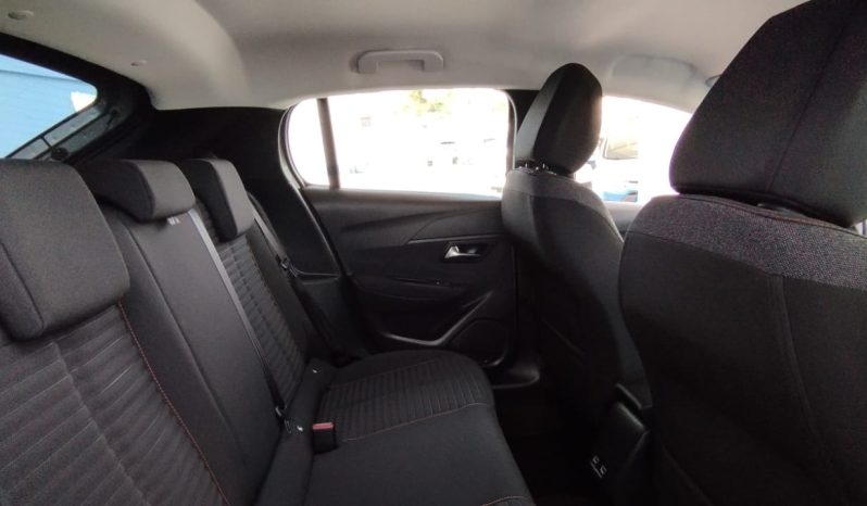 Peugeot e-208 completo