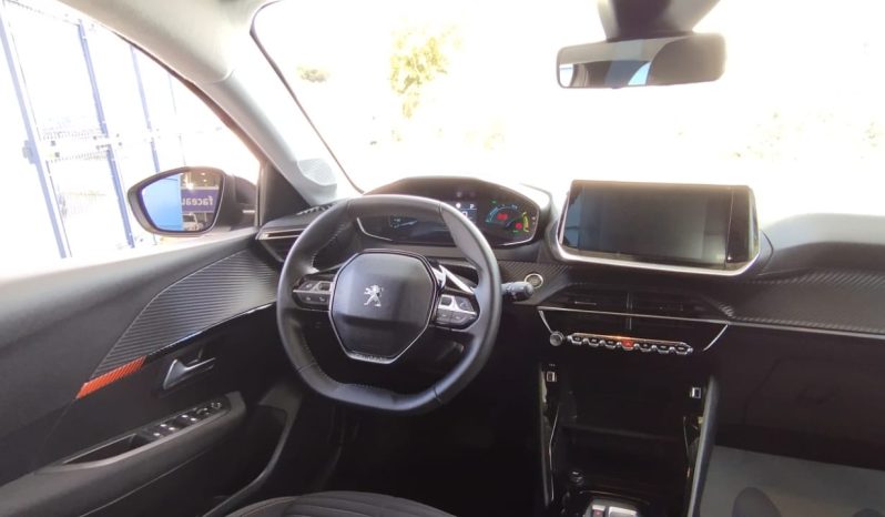 Peugeot e-208 completo