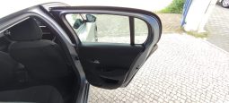 Peugeot e-208 completo