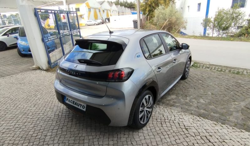 Peugeot e-208 completo