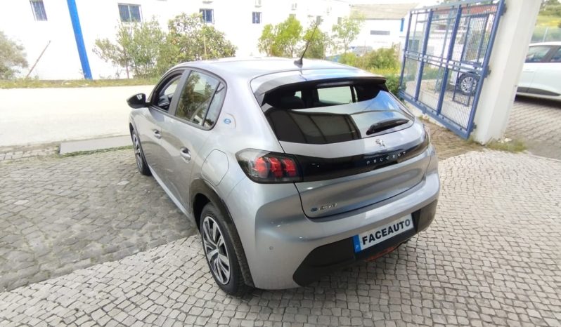 Peugeot e-208 completo